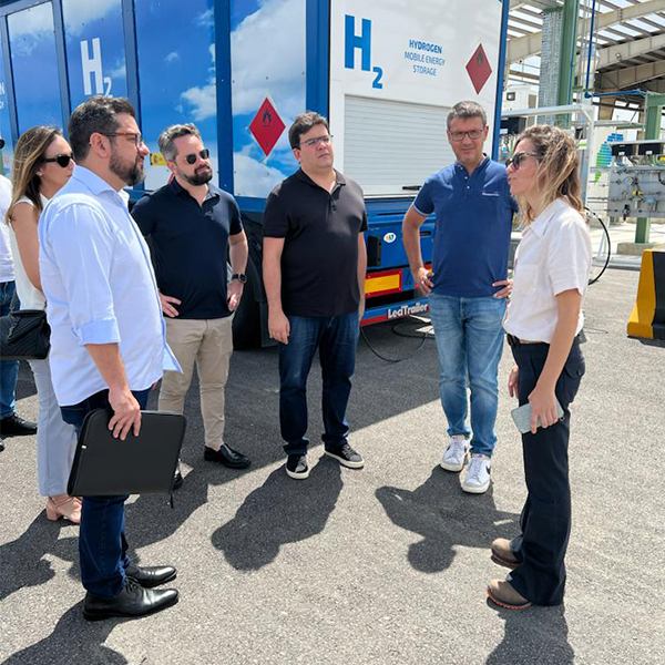 Comitiva do Governo conhece projeto de produção de hidrogênio verde na Espanha