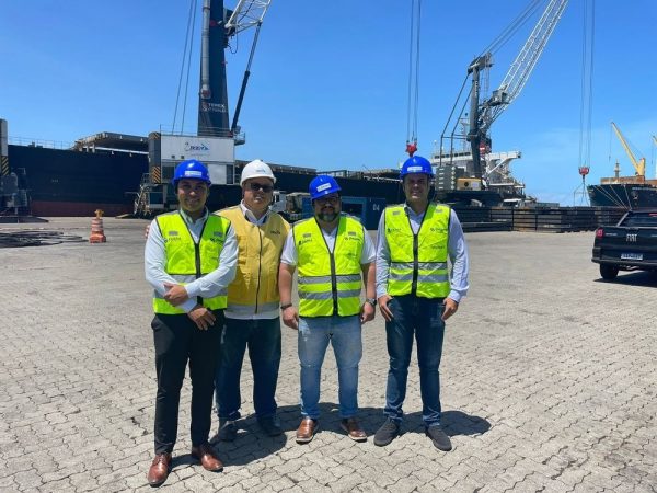 Investe Piauí e Tecer assinam acordo para estudo de operação portuária do Porto de Luís Correia