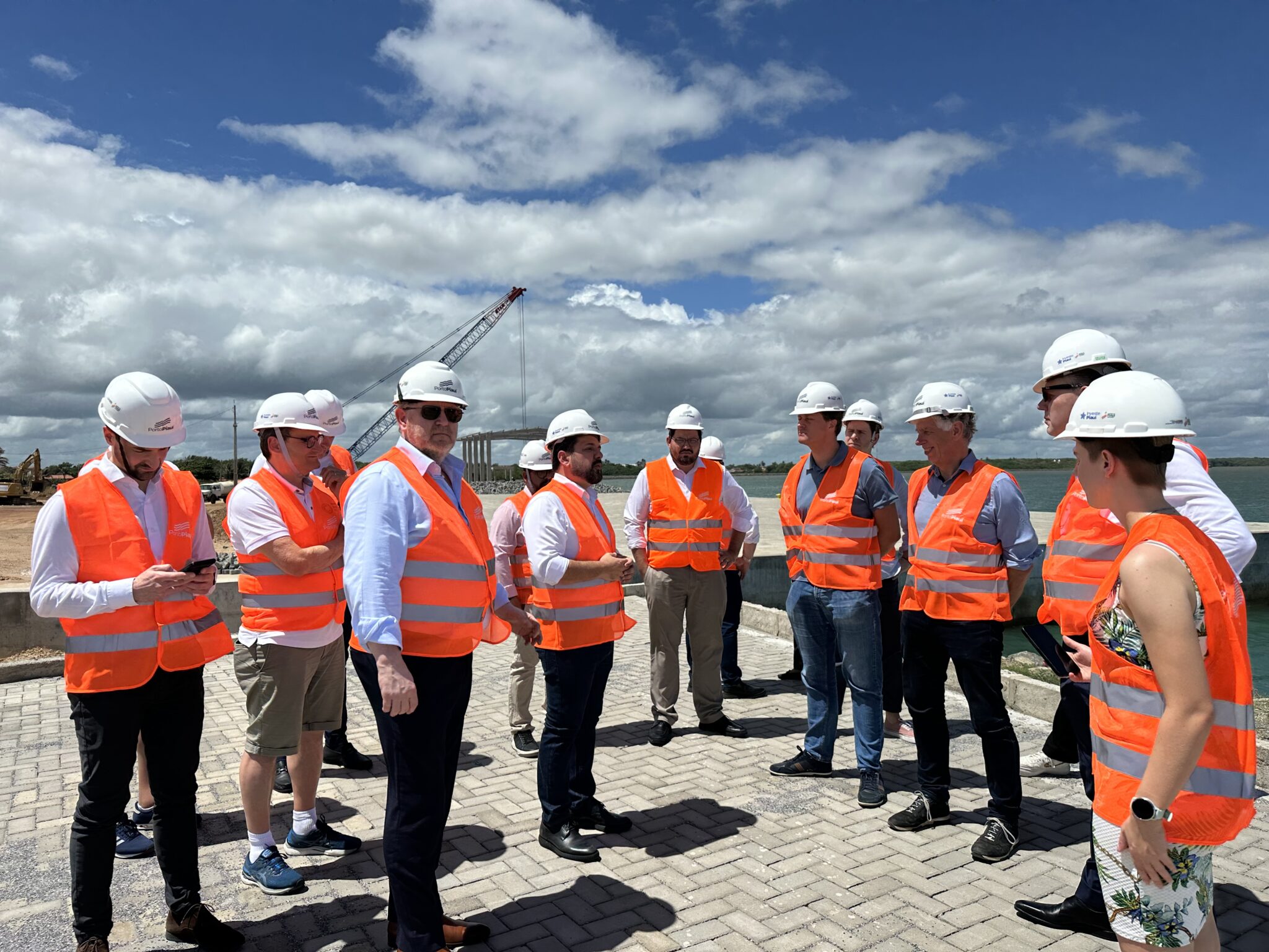 Porto Piauí recebe empresa belga Fluxys para colaboração na construção de gasoduto no litoral