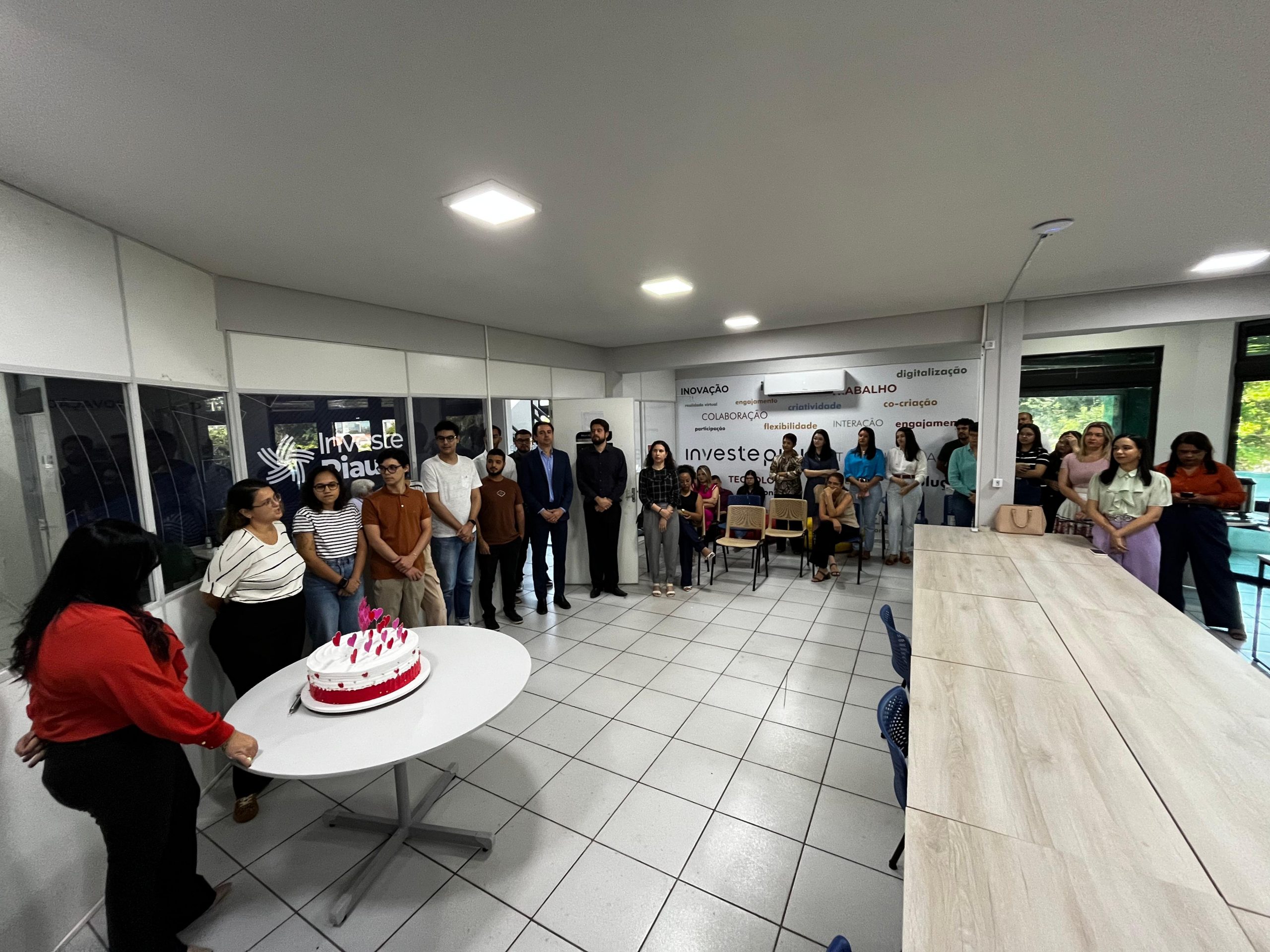 Investe Piauí celebra o Dia das Mães com oficina de beleza