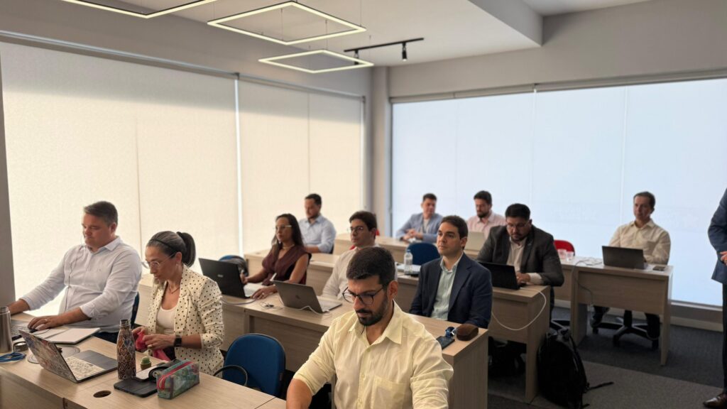 Investe Piauí realiza seminário de alinhamento sobre governança corporativa